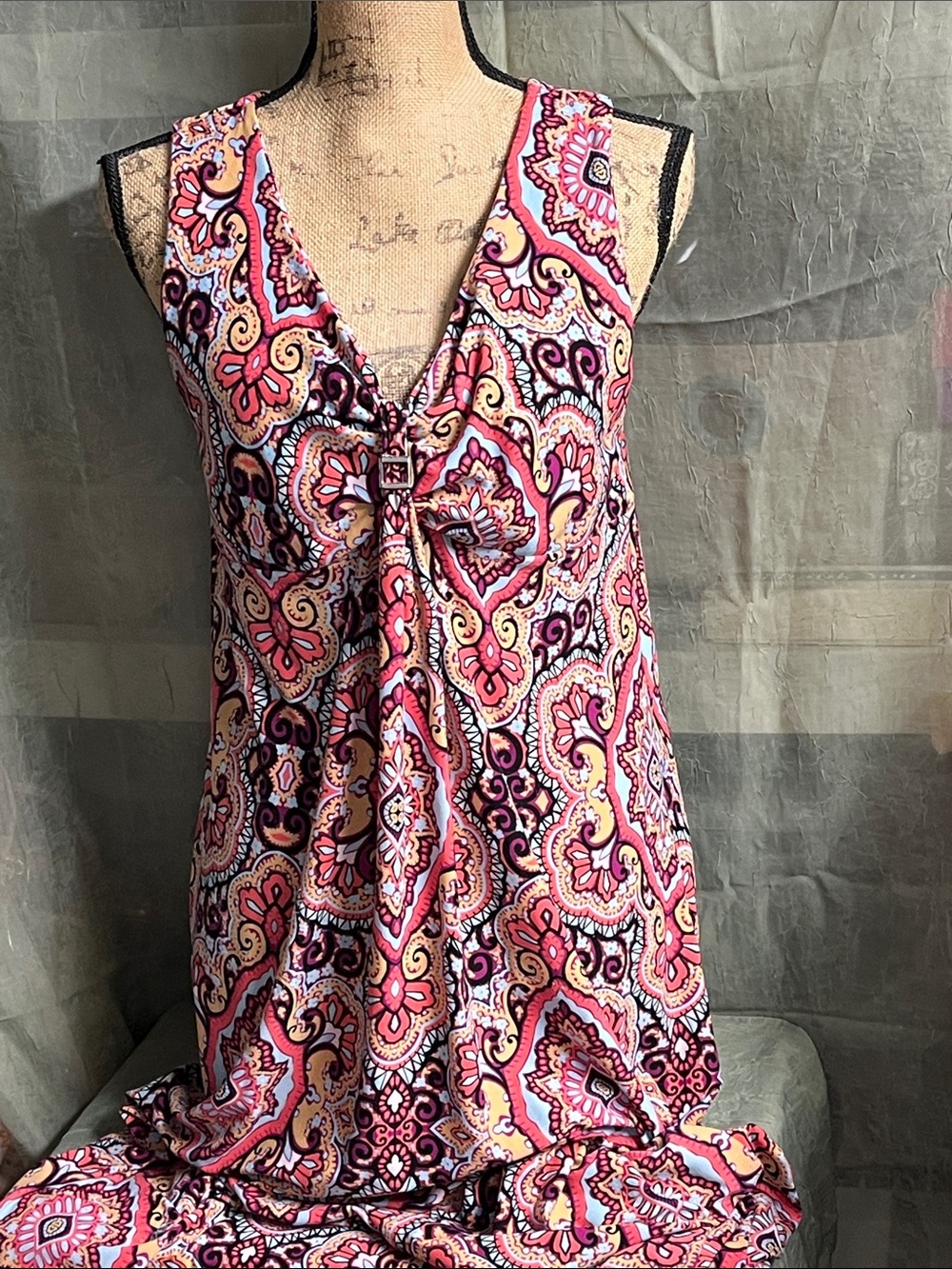Just Love Pink Paisley V-Neck Sleeveless maxi dress